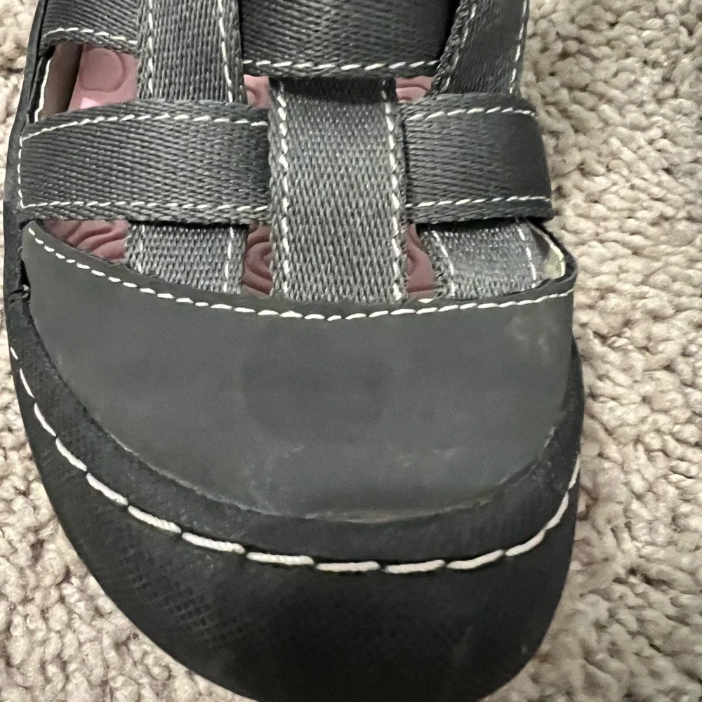 JBU by Jambu women’s 7M Olympia water ready gray and pink sport sandals